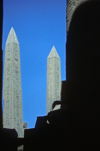 1983-0365-022-Bearbeitet.jpg - luxor - obelisken