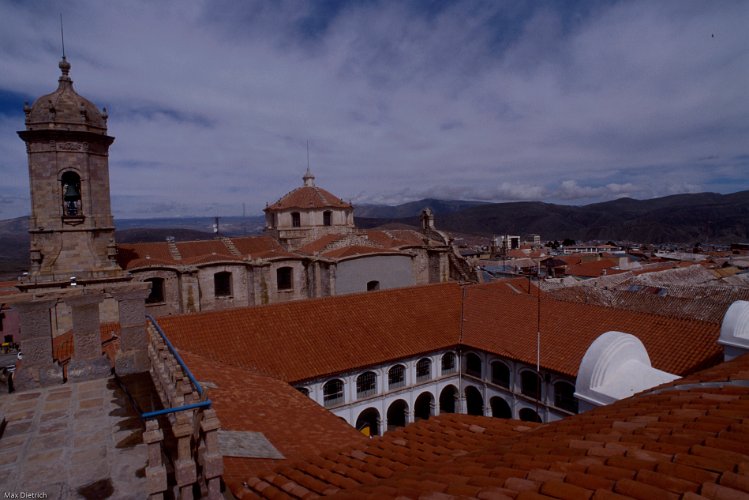 253-24.jpg - potosí, die kathedrale vom der kuppel der kirche belén aus gesehen