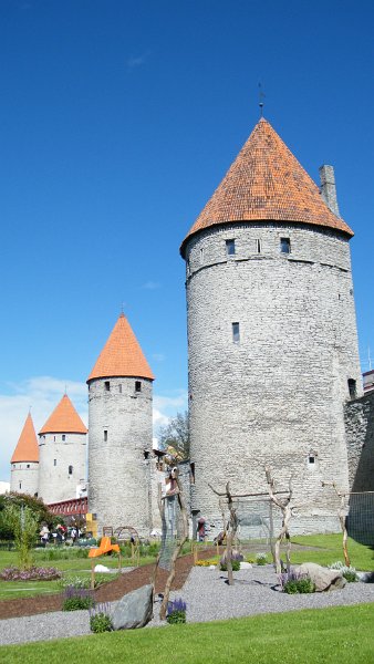 DSCF5189.jpg - Tallinn -    Nunnade tagune, Loewenschede, Kölismae, Plate torn