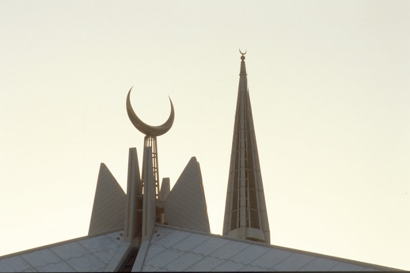 p01-18.jpg - islamabad, eine neue, moderne moschee ...